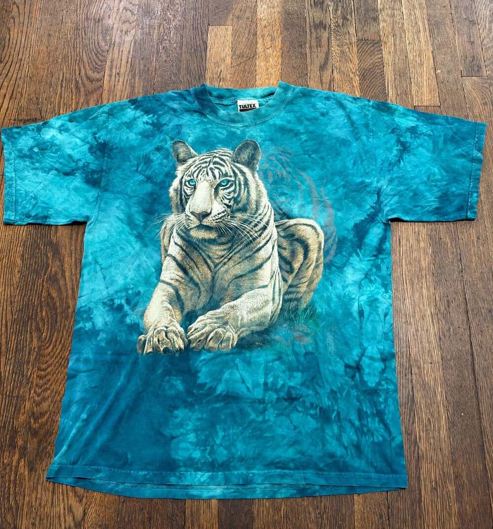 Vintage Y2K Tultex White Tiger Graphic T-Shirt Size Large Blue Tie Dye Cotton
